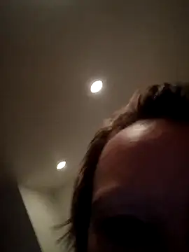 Snapshot of Karebearz1 chatting on 11, 11, 2025 Karebearz1 online show from 11, 11, 2025