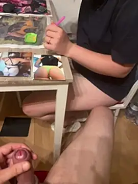 Teeny-Slut18 online show from 24, 6, 2026