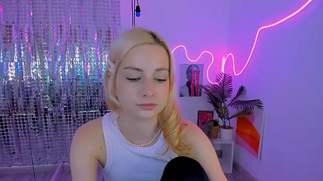 Snapshot of Jessie_Cuti chatting on 8, 3, 2026 Jessie Cuti online show from 8, 3, 2026