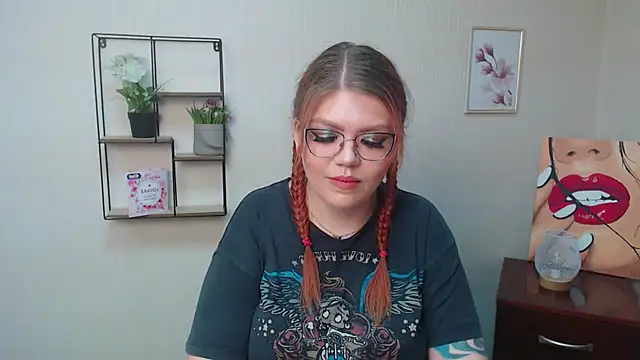 Lina ri  online show from 10, 11, 2025