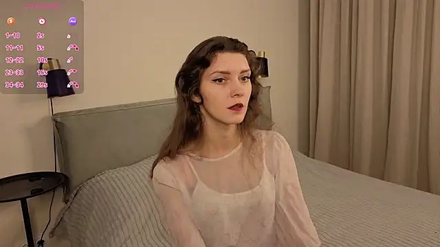 LauraYoungg online show from 16, 11, 2025