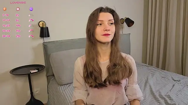 LauraYoungg online show from 29, 11, 2025