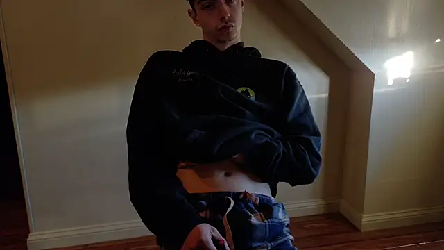 Yoursexiboy33 online show from 30, 10, 2025