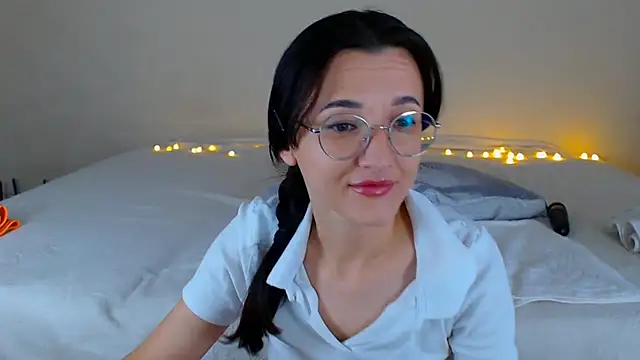 Dorotty  online show from 2, 11, 2025