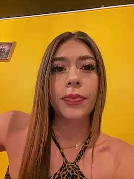 Snapshot of EmmilyClark chatting on 5, 4, 2026 EmmilyClark online show from 5, 4, 2026
