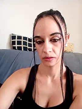 yummy love online show from 31, 10, 2025