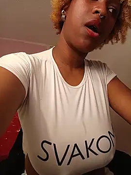 EvonyFoxxx online show from 8, 5, 2026