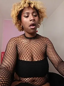 EvonyFoxxx online show from 8, 5, 2026