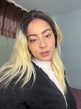 Elina Hills online show from 23, 4, 2026