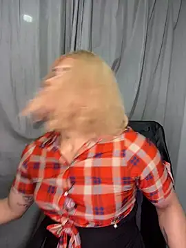 melani ferraraa  online show from 21, 7, 2026