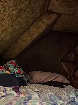 Snapshot of bizzylizzy112 chatting on 4, 11, 2025 bizzylizzy112 online show from 4, 11, 2025