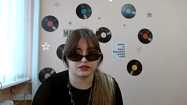 Dance  Queen online show from 31, 10, 2025