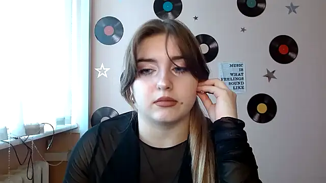 Dance  Queen online show from 4, 11, 2025