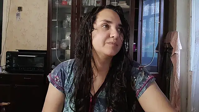 Snapshot of VoulezVous_Angel chatting on 5, 12, 2025 VoulezVous Angel online show from 5, 12, 2025