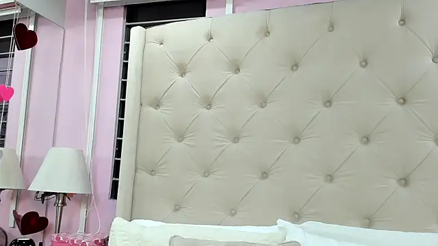 scarlett leblanc  online show from 11, 7, 2026
