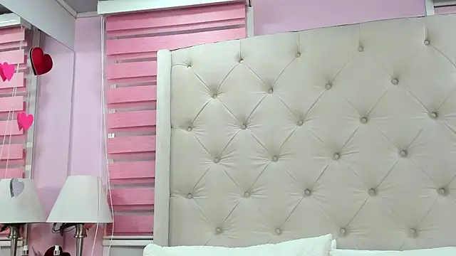 scarlett leblanc  online show from 25, 7, 2026