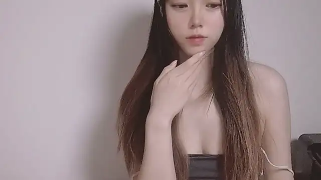 JuliaNoir online show from 12, 1, 2026