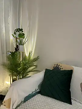HotLdyllic online show from 25, 7, 2026