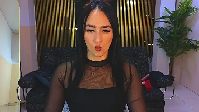 Snapshot of malen_fitnessmilf chatting on 7, 2, 2026 malen fitnessmilf online show from 7, 2, 2026