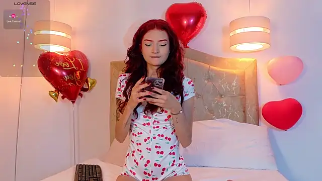 Snapshot of scarlettt_moon chatting on 17, 2, 2026 scarlettt moon online show from 17, 2, 2026