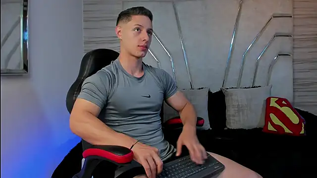 MAXTHOMSON online show from 8, 11, 2025