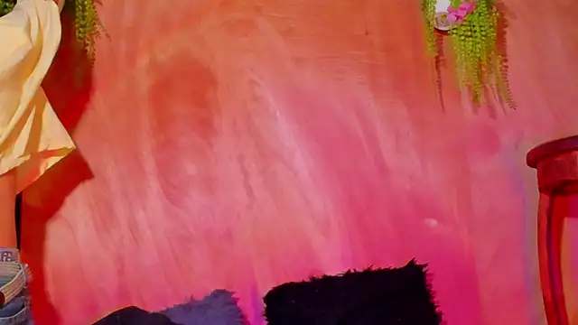 Snapshot of Leo_Glow chatting on 3, 2, 2026 Leo Glow online show from 3, 2, 2026