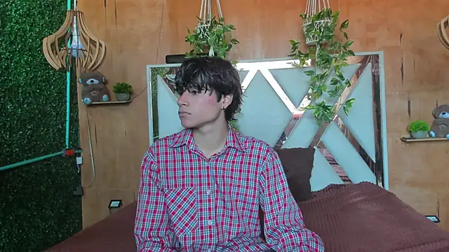 Snapshot of Leo_Glow chatting on 14, 3, 2026 Leo Glow online show from 14, 3, 2026