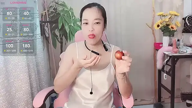 Lingling-Baby520 online show from 15, 7, 2026