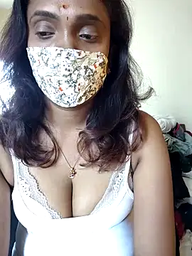 Snapshot of Queen-dhivya chatting on 8, 3, 2026 Queen-dhivya online show from 8, 3, 2026