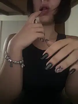 Snapshot of MissMichela chatting on 5, 11, 2025 MissMichela online show from 5, 11, 2025