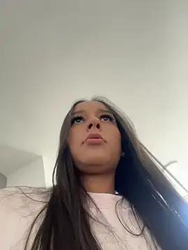 Brunettecollins05 online show from 24, 4, 2026