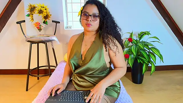 alanaa gomezz online show from 9, 7, 2026