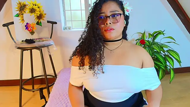 alanaa gomezz online show from 13, 7, 2026