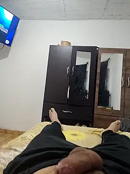 Snapshot of Andrws_04 chatting on 9, 11, 2025 Andrws 04 online show from 9, 11, 2025