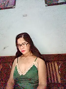 Tythy-yolee online show from 7, 11, 2025