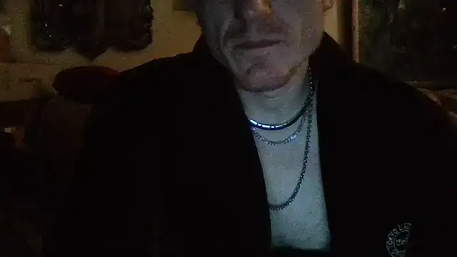 Snapshot of jigglethaypussi chatting on 1, 12, 2025 jigglethaypussi online show from 1, 12, 2025