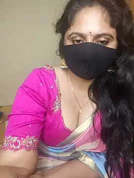 Snapshot of mouni499 chatting on 22, 7, 2026 mouni499 online show from 22, 7, 2026