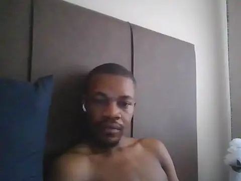 Snapshot of NkabiDick chatting on 16, 11, 2025 NkabiDick online show from 16, 11, 2025