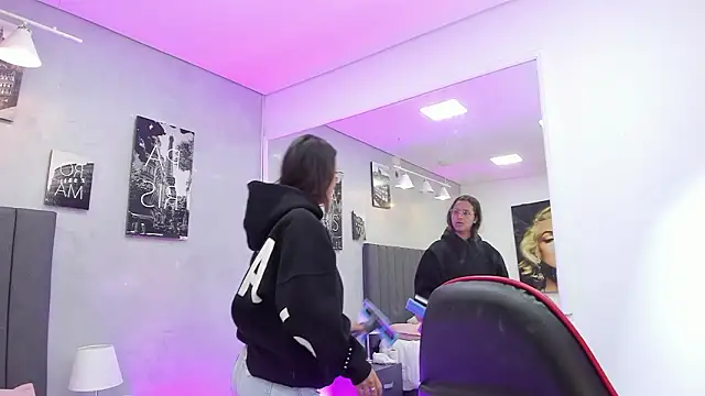 kendra london online show from 3, 2, 2026