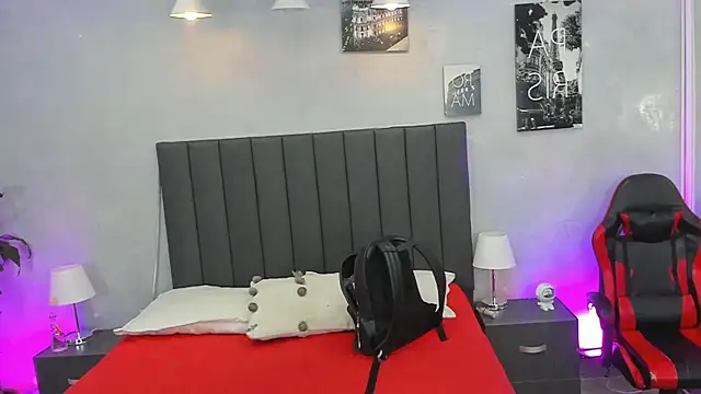 Snapshot of kendra_london chatting on 14, 7, 2026 kendra london online show from 14, 7, 2026