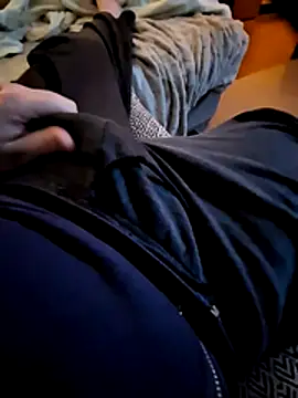 Snapshot of Boy18cm93 chatting on 12, 11, 2025 Boy18cm93 online show from 12, 11, 2025