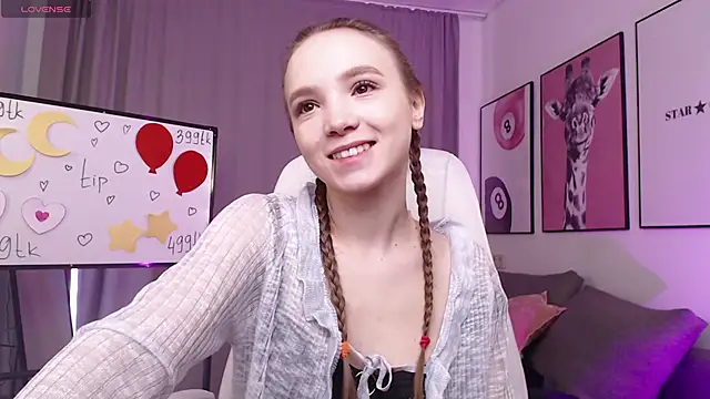 Snapshot of Adria_Arjona chatting on 16, 1, 2026 Adria Arjona online show from 16, 1, 2026