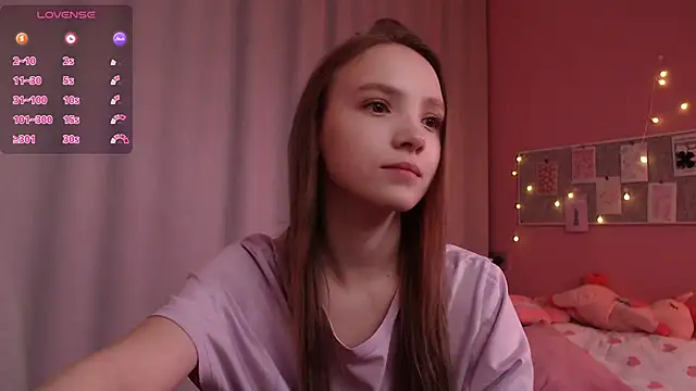 Snapshot of Adria_Arjona chatting on 24, 5, 2026 Adria Arjona online show from 24, 5, 2026