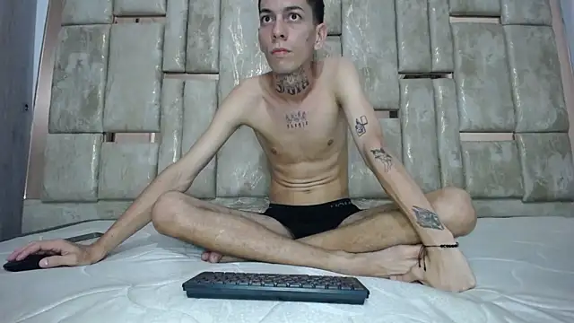 Snapshot of Who-am-I-201 chatting on 26, 11, 2025 Who-am-I-201 online show from 26, 11, 2025