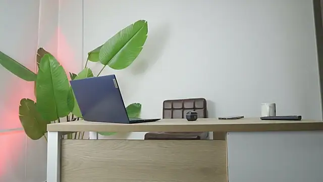 nylonisabella online show from 7, 3, 2026