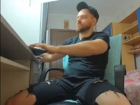 Snapshot of Ryanstone_ chatting on 15, 12, 2025 Ryanstone online show from 15, 12, 2025