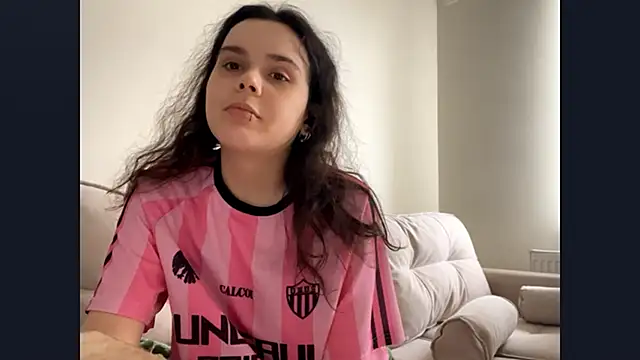 Snapshot of RosaleeSwint chatting on 10, 11, 2025 RosaleeSwint online show from 10, 11, 2025