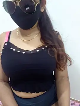 Aarti909090 online show from 5, 7, 2026