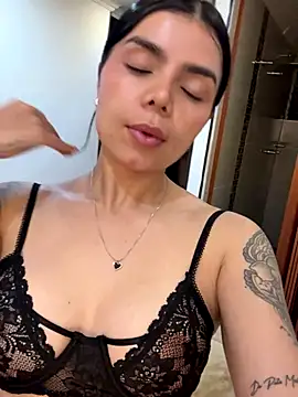 Snapshot of Salome_208 chatting on 8, 11, 2025 Salome 208 online show from 8, 11, 2025