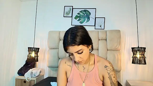 Snapshot of KimberlyFox_t chatting on 5, 6, 2026 KimberlyFox t online show from 5, 6, 2026